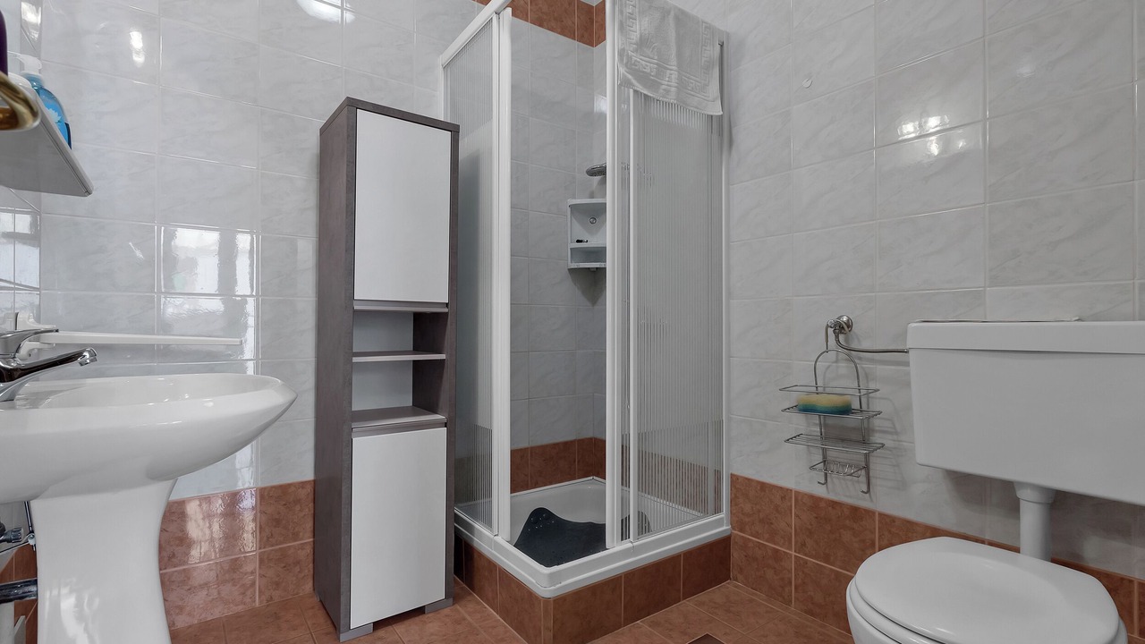 Photo of Bathroom in Duce