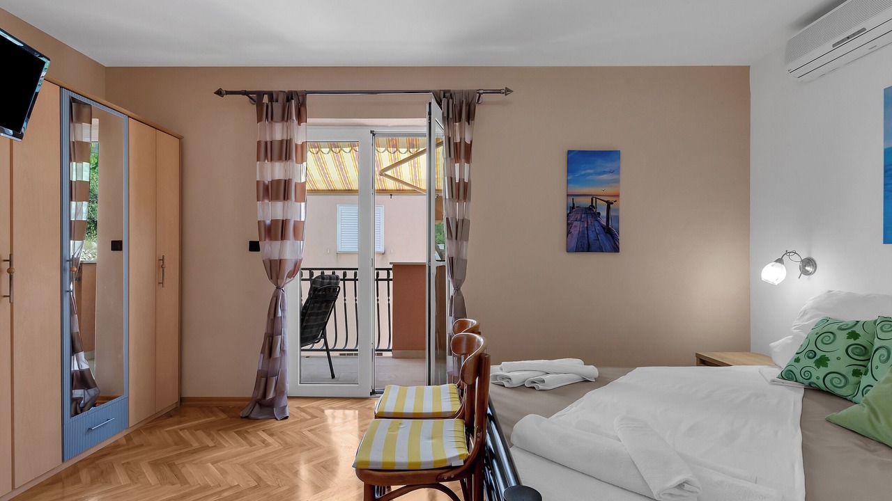 Photo of Bedroom in Duce