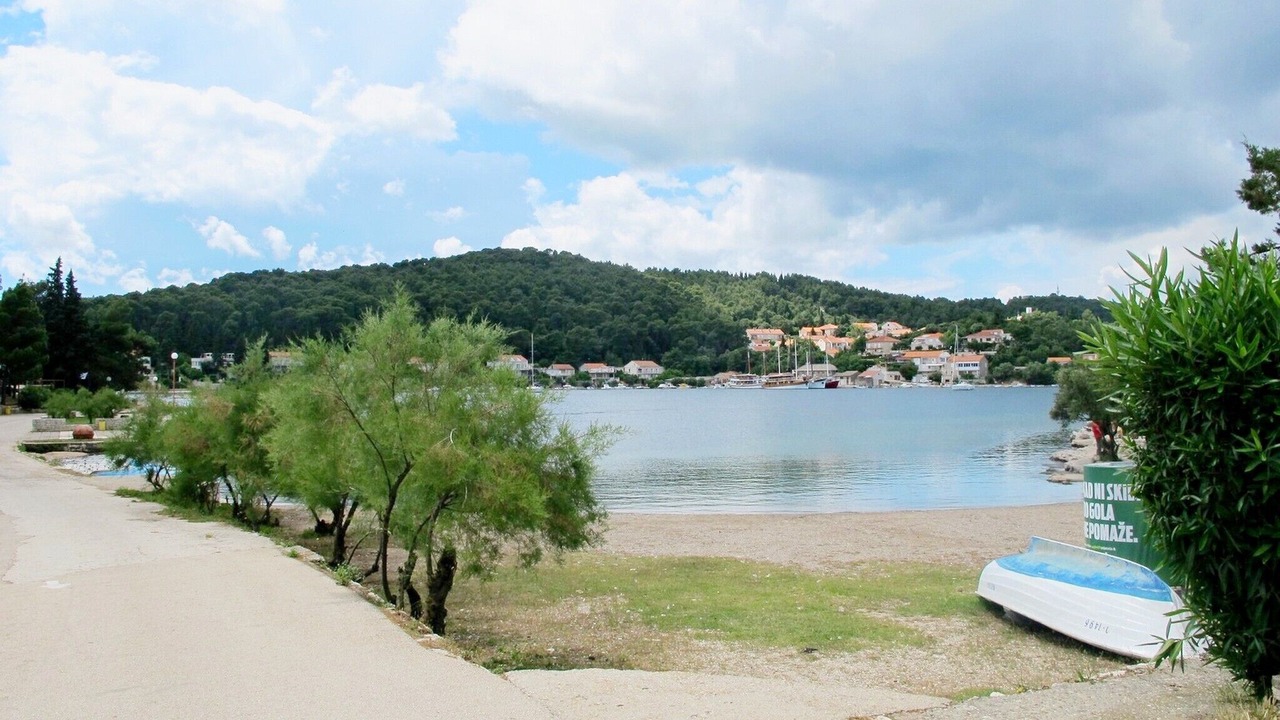 Photo of Others in Cove Tri Zala (Zrnovo)