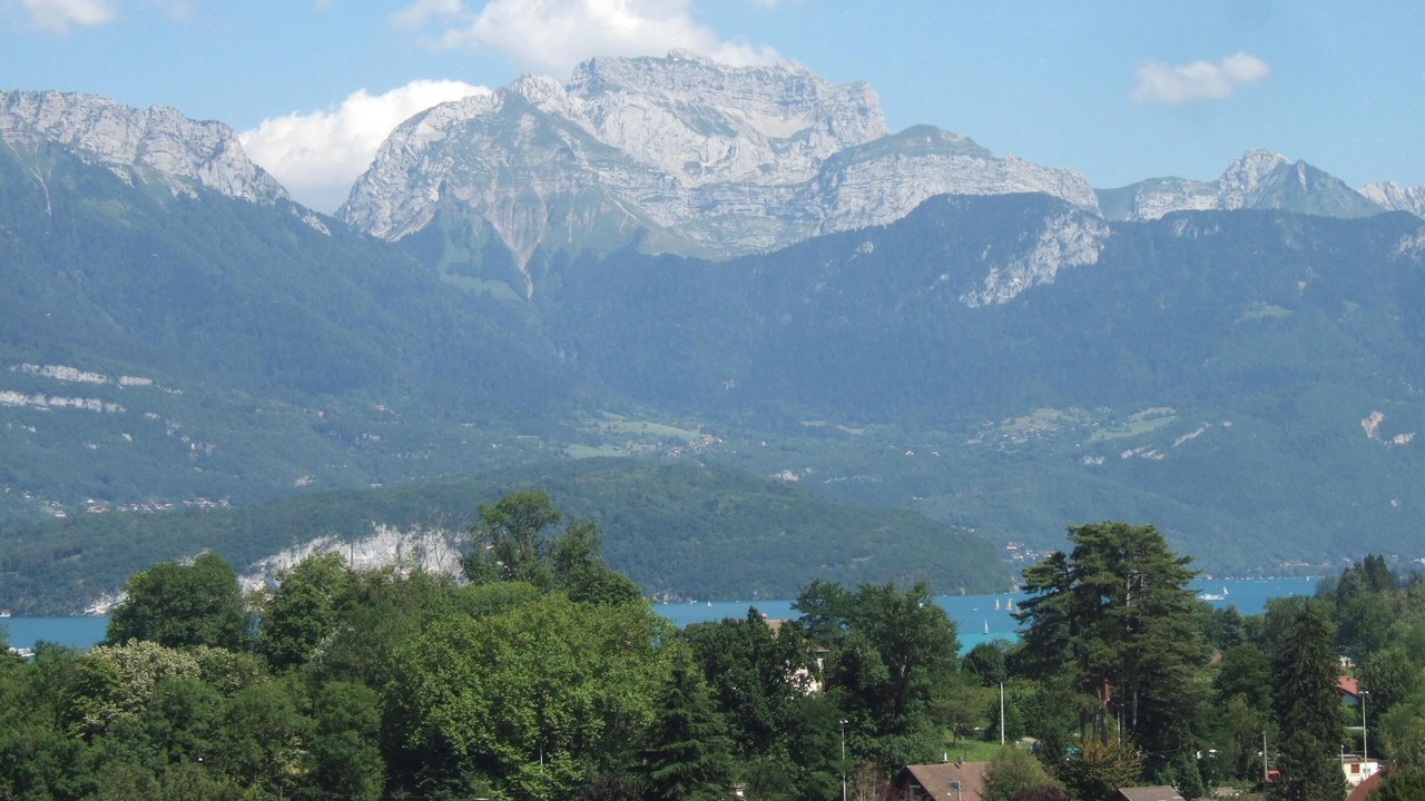 Photo of Others in Cessenaz