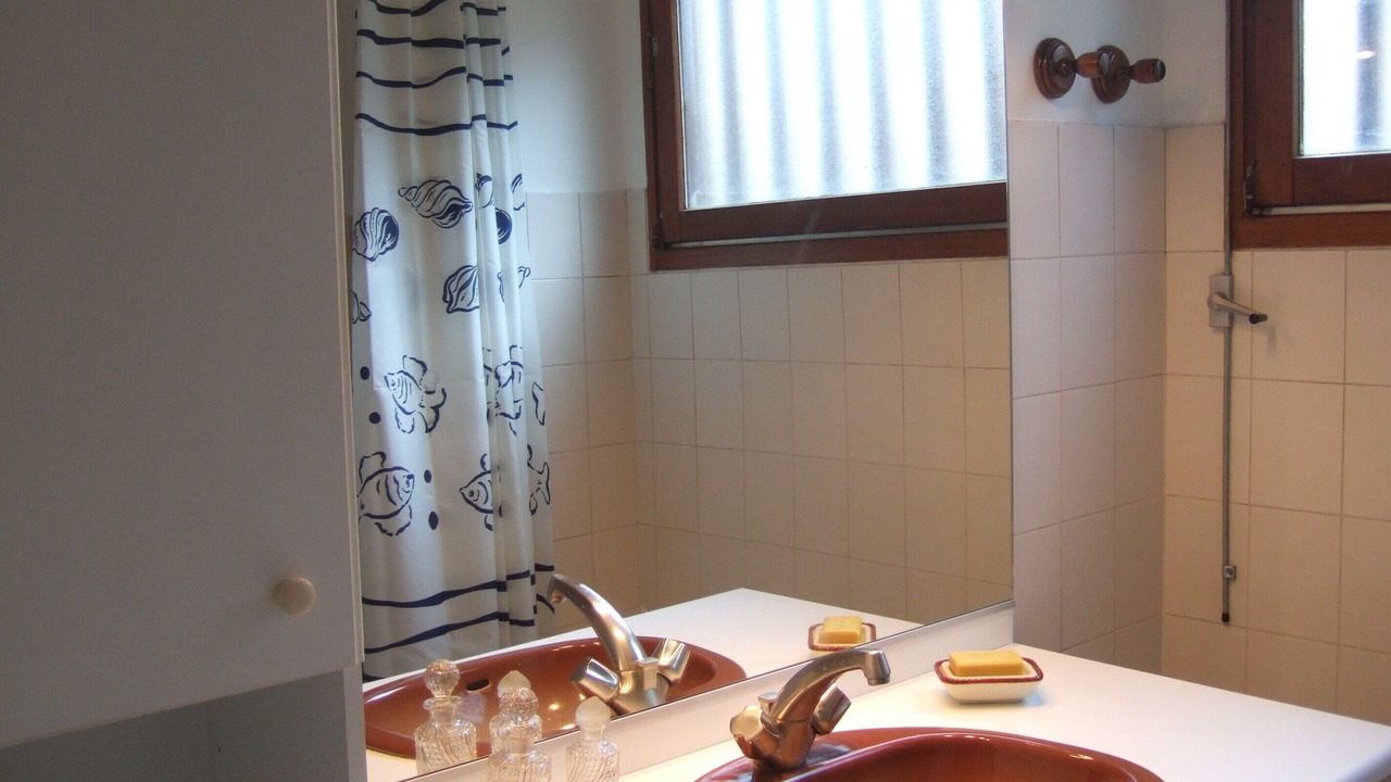 Photo of Bathroom in Cessenaz
