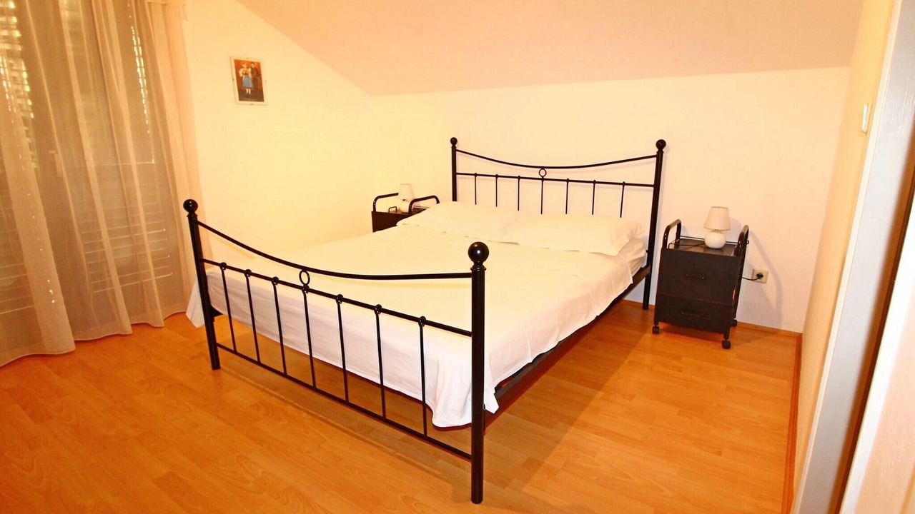 Photo of Bedroom in Tribunj