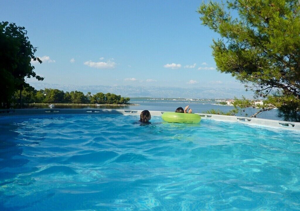 Photo of Outdoor in Nin