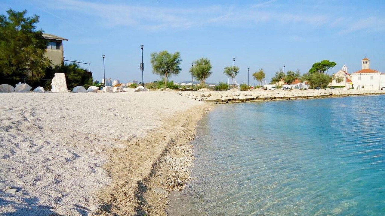 Photo of Others in Solin