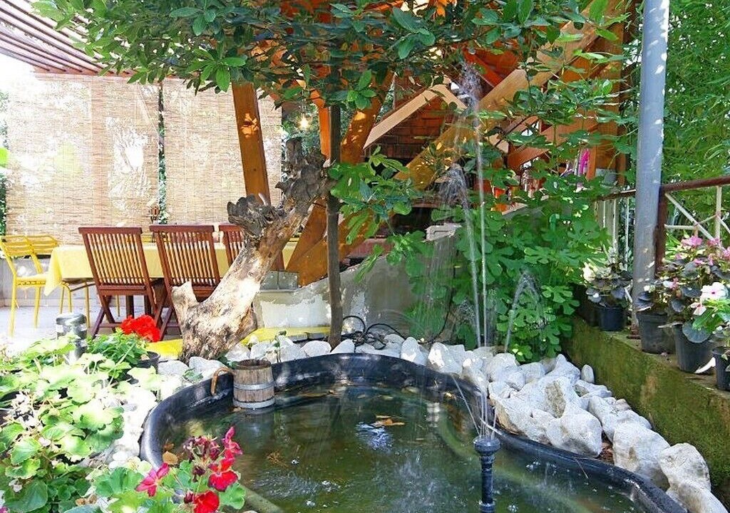 Photo of Outdoor in Petrcane