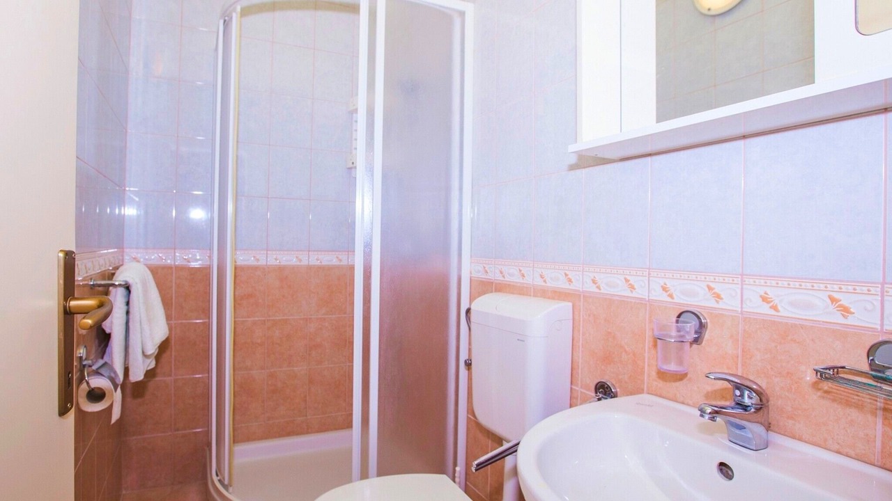 Photo of Bathroom in Lopar