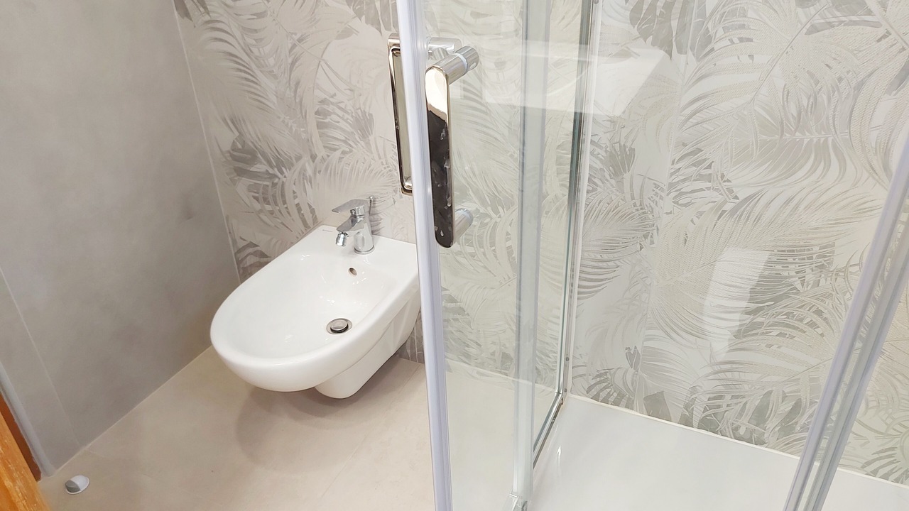 Photo of Bathroom in Cove Murtar