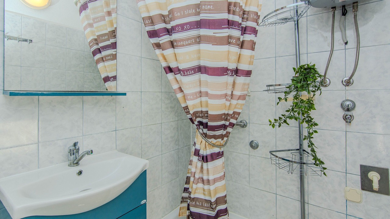 Photo of Bathroom in Nin