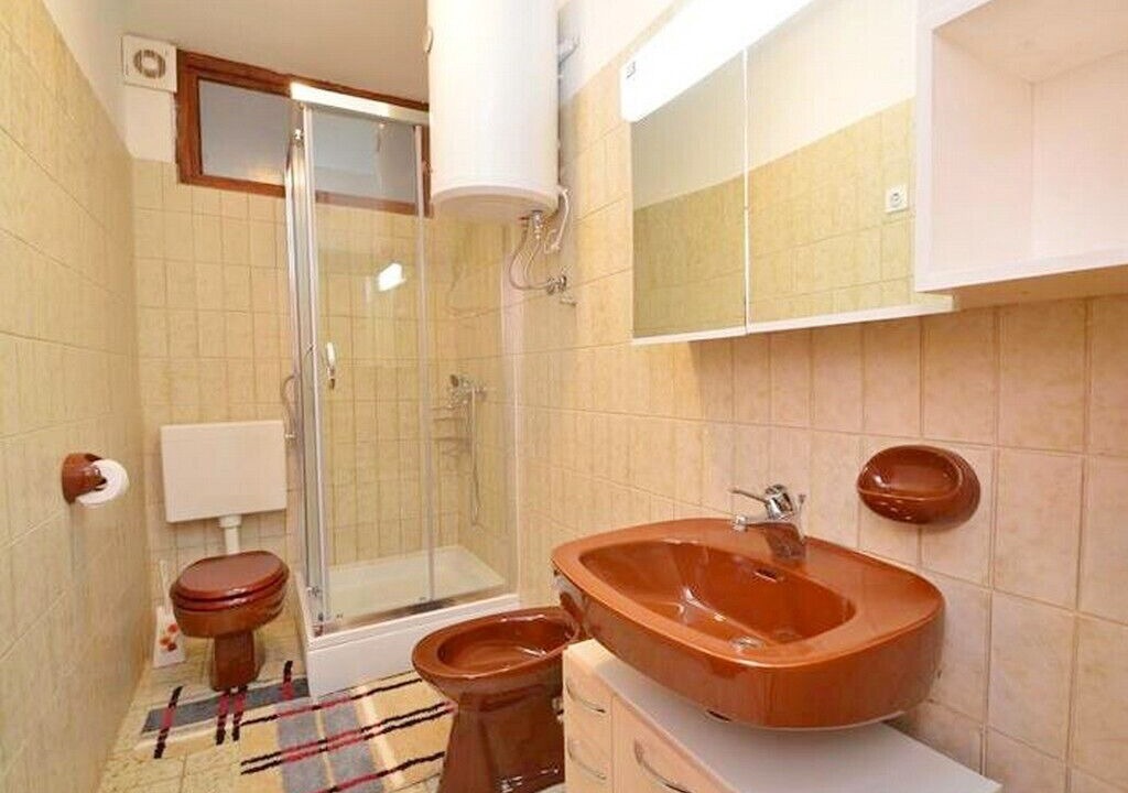 Photo of Bathroom in Cove Murtar