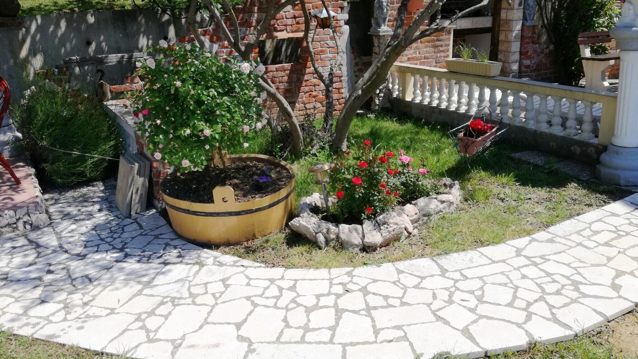 Photo of Outdoor in Kampor