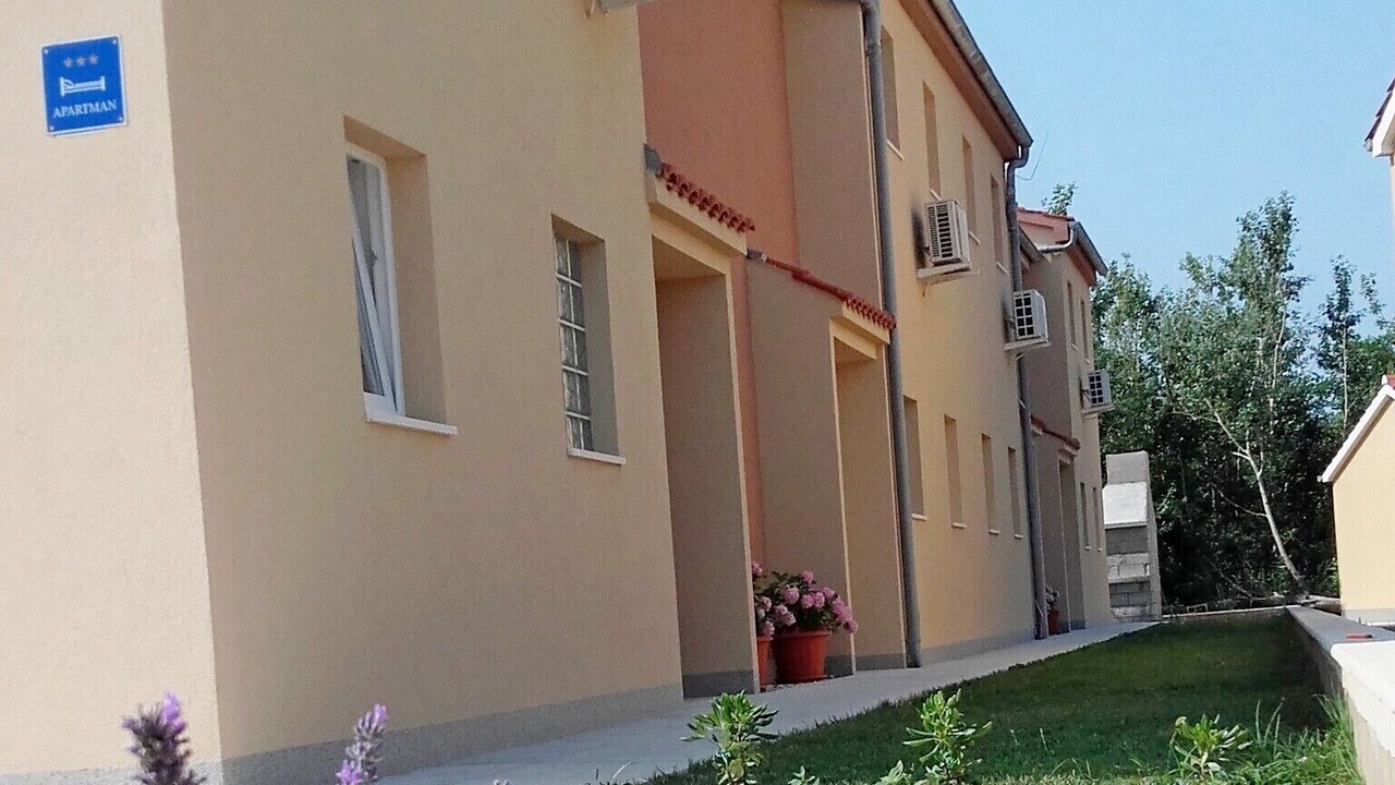Photo of Outdoor in Nin