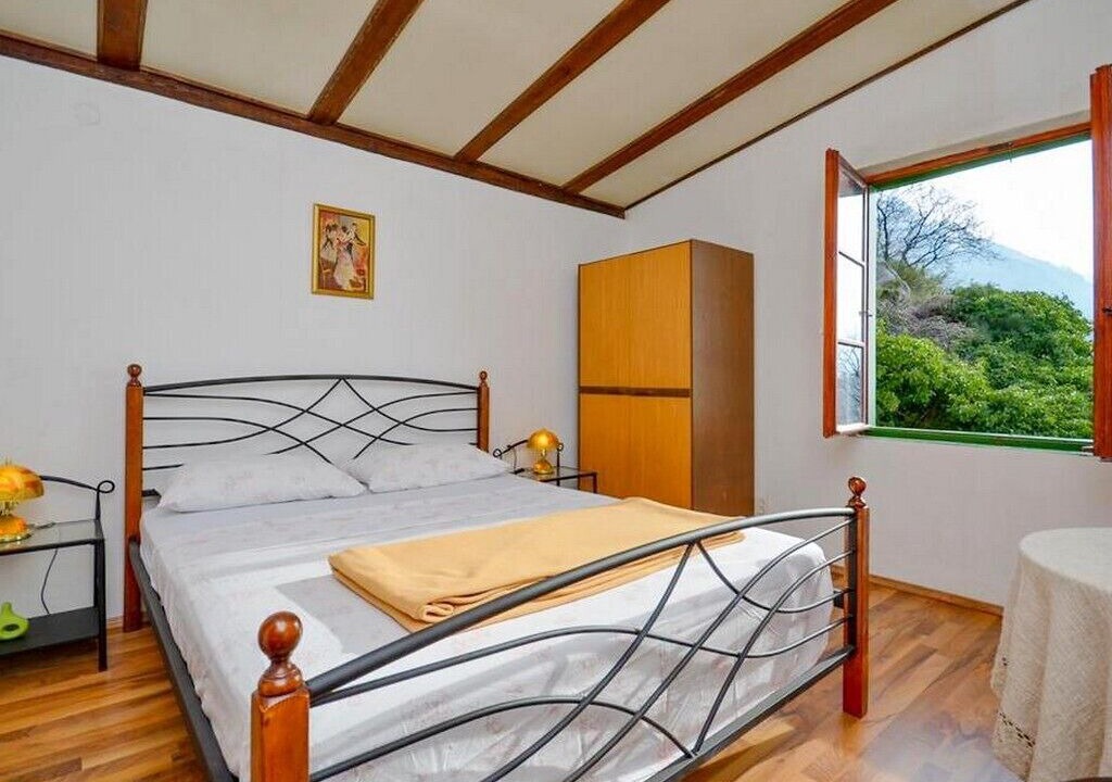 Photo of Bedroom in Brela