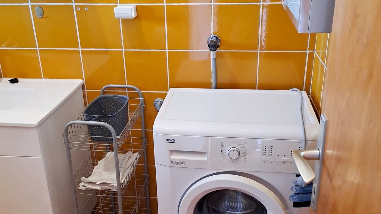 Photo of Bathroom in Petrcane