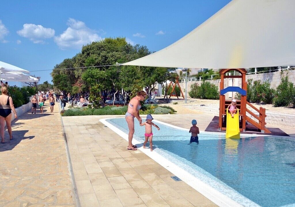 Photo of Outdoor in Petrcane