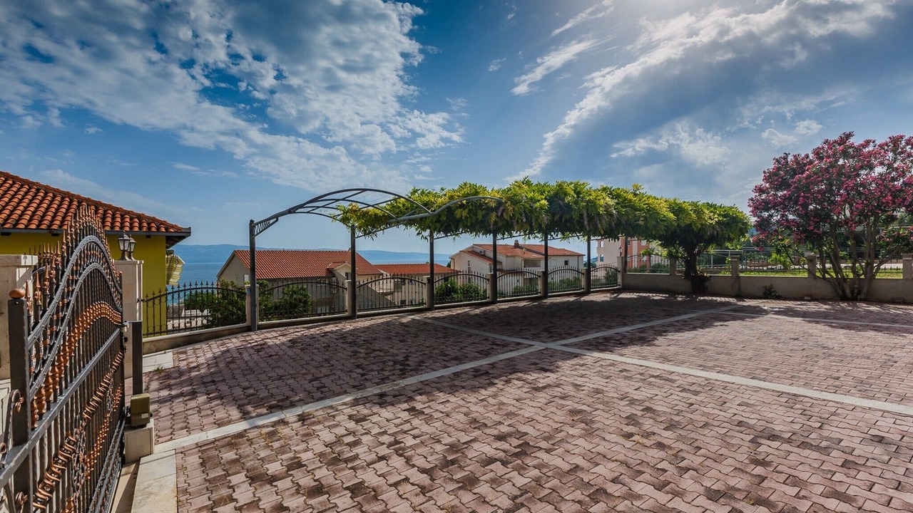 Photo of Outdoor in Duce
