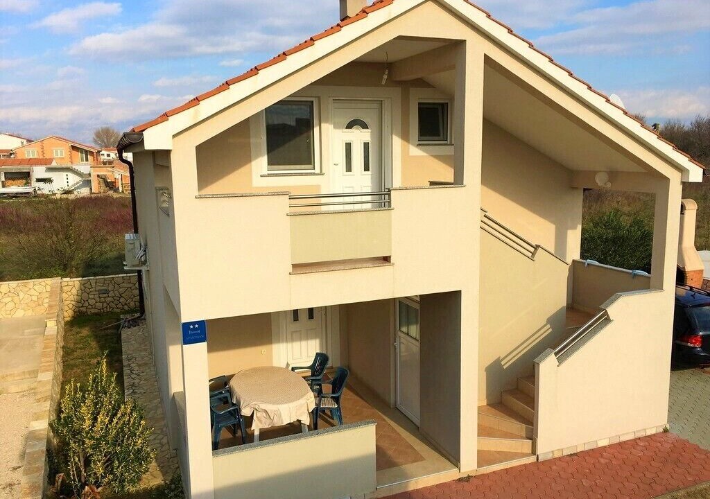 Photo of Outdoor in Nin