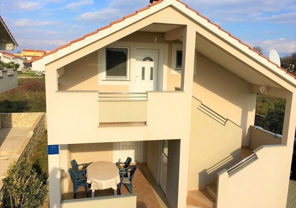 Photo of Outdoor in Nin
