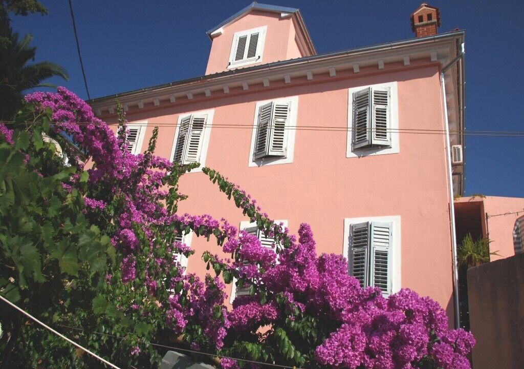 Photo of Outdoor in Cove Murtar