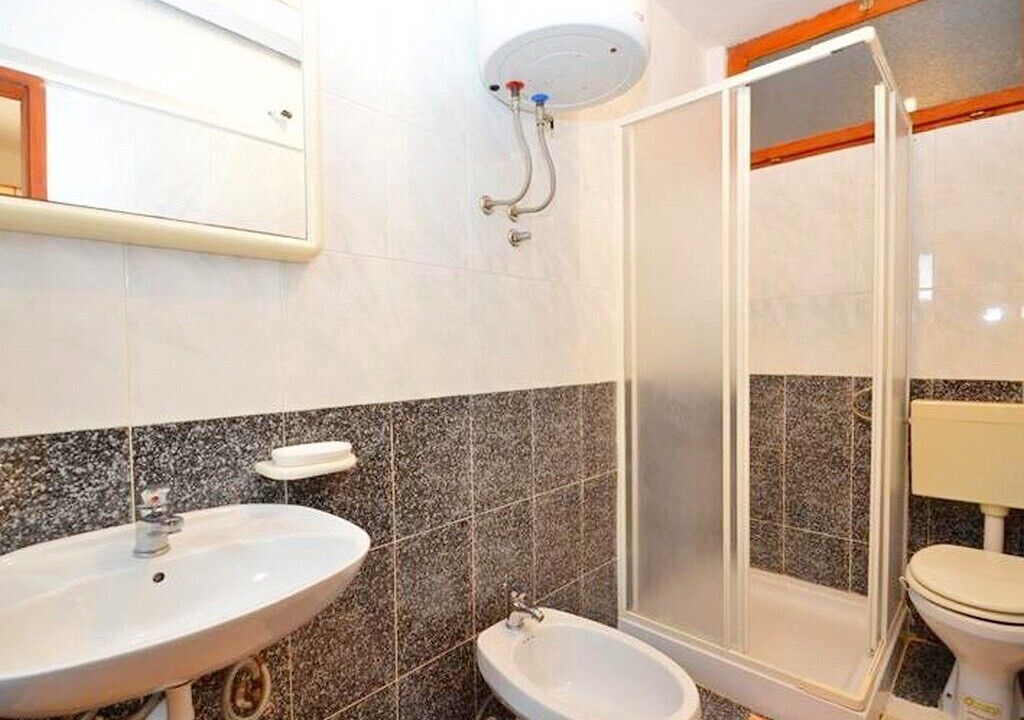 Photo of Bathroom in Cove Murtar
