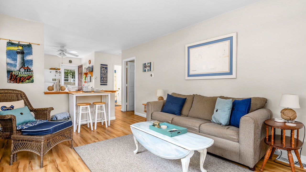Photo of Livingroom in Barnstable