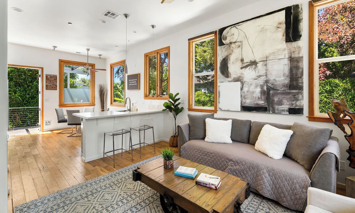 Photo of Livingroom in Carlson Park