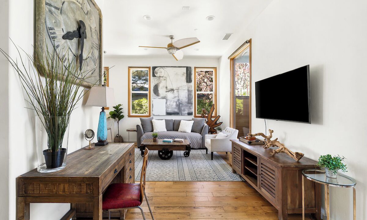 Photo of Livingroom in Carlson Park