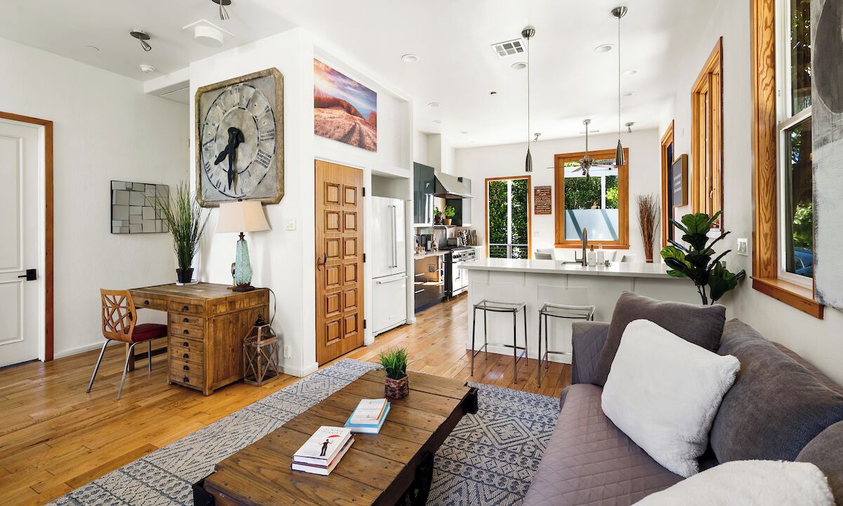 Photo of Livingroom in Carlson Park