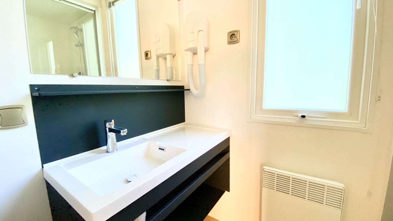 Photo of Bathroom in Epiniac