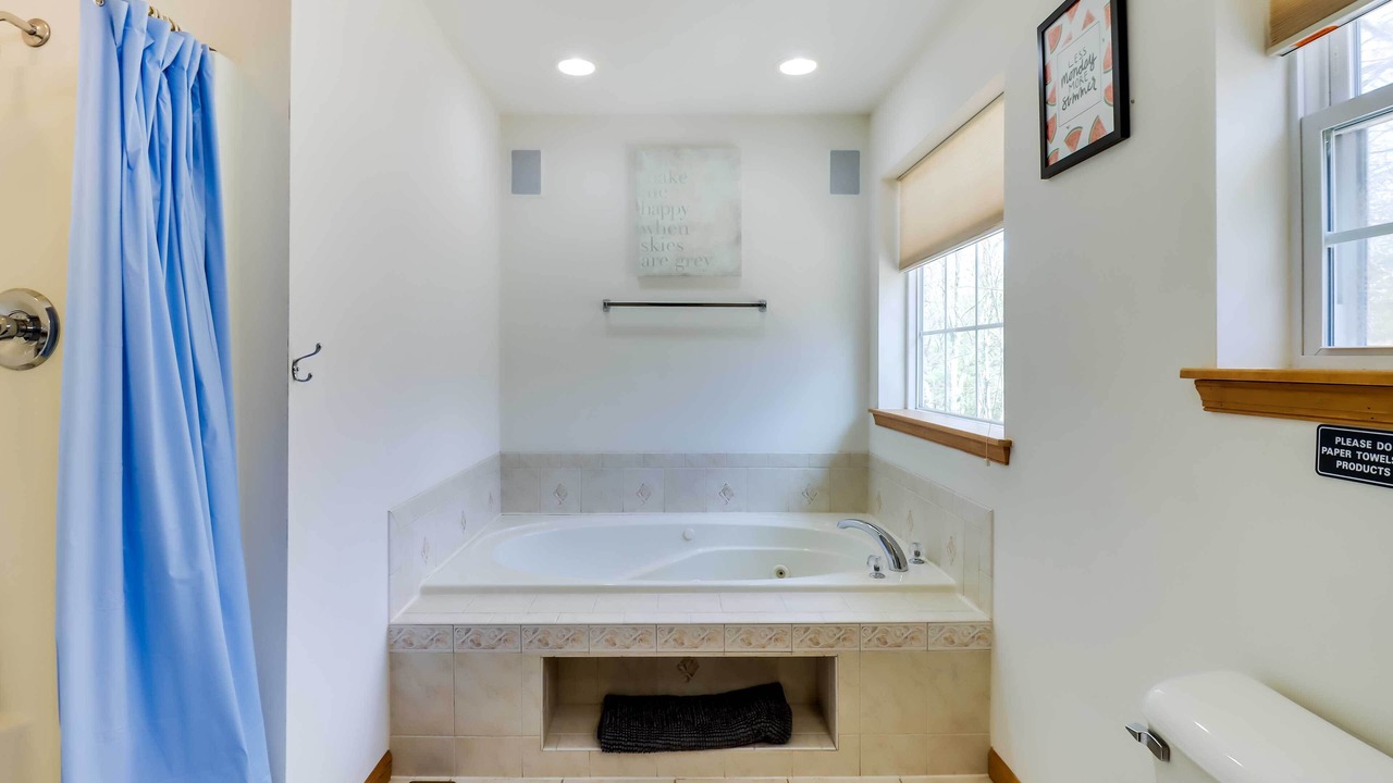 Photo of Bathroom in Albrightsville