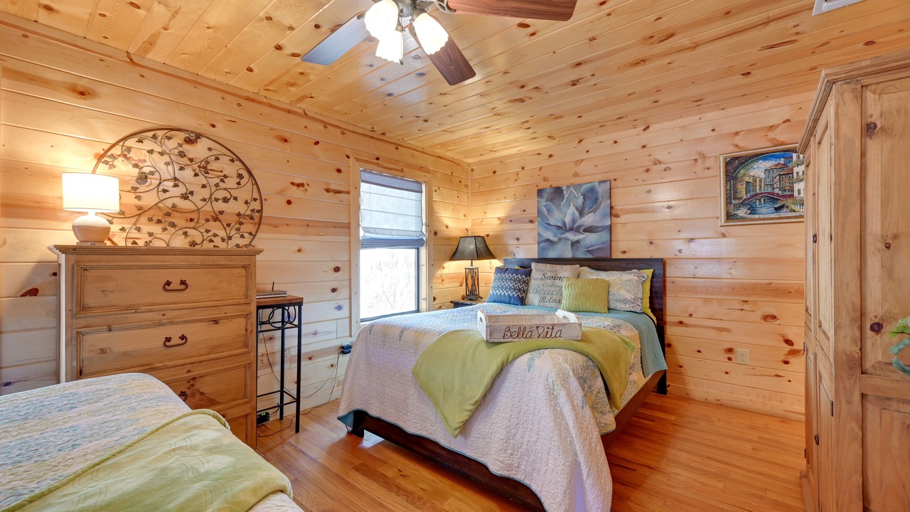 Photo of Bedroom in Broken Bow