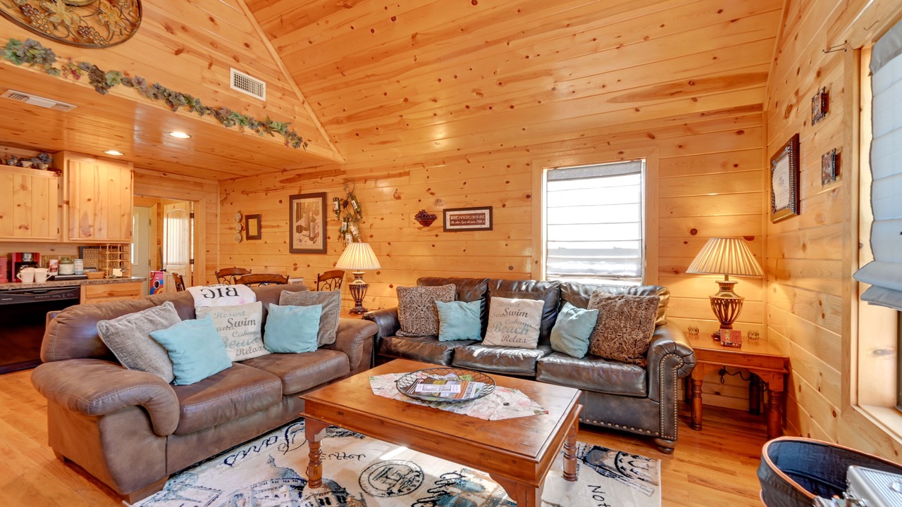 Photo of Livingroom in Broken Bow