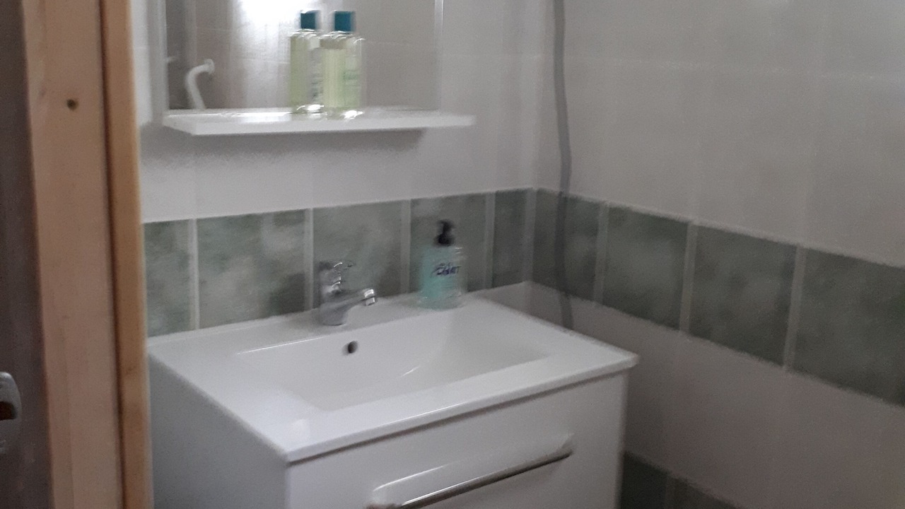 Photo of Bathroom in Cardo