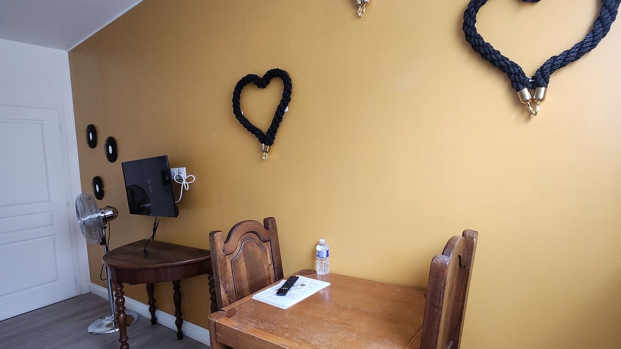 Photo of Others in Epernay