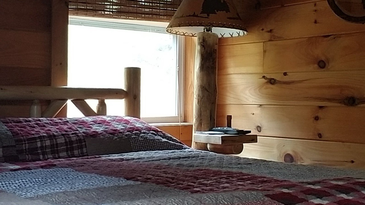 Photo of Bedroom in Town of Diana