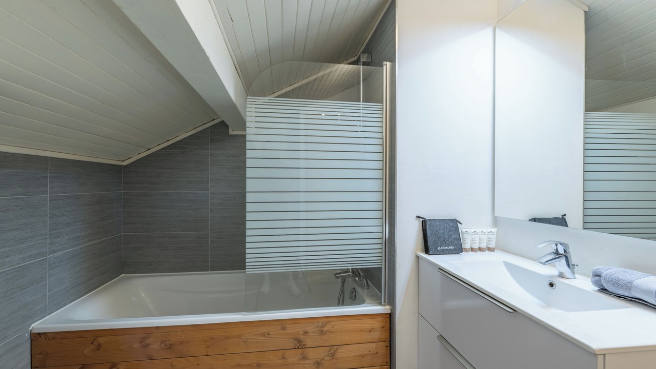 Photo of Bathroom in Mont-de-Lans