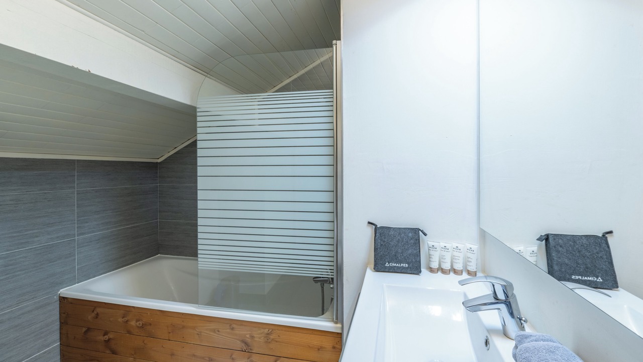 Photo of Bathroom in Mont-de-Lans