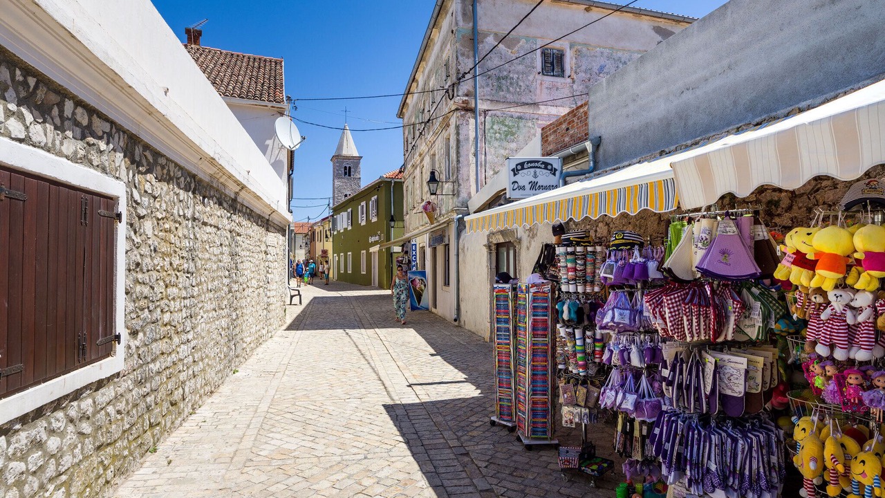 Photo of Outdoor in Nin