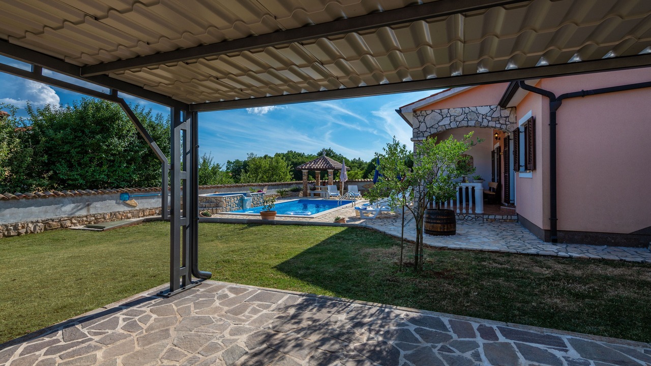 Photo of Patio Balcony in Nedescina