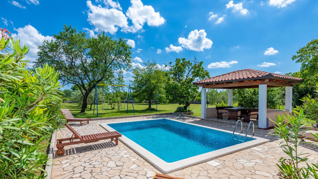 Photo of Outdoor in Brgod