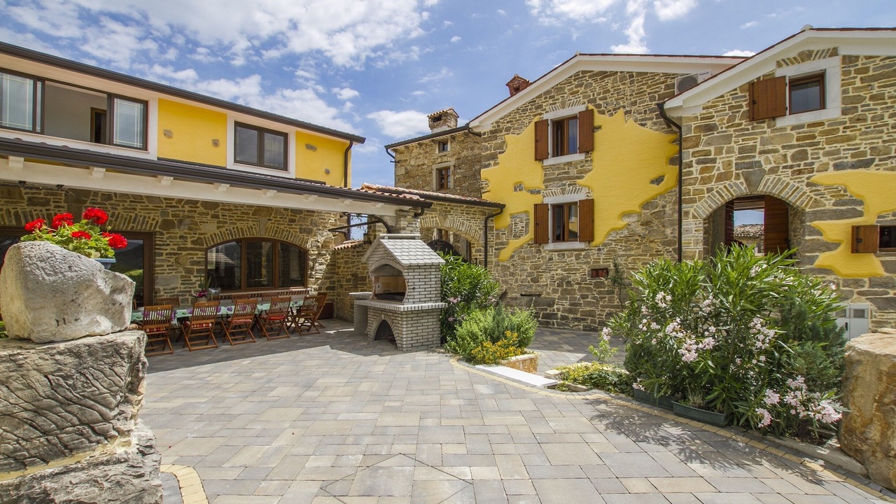 Photo of Patio Balcony in Pican