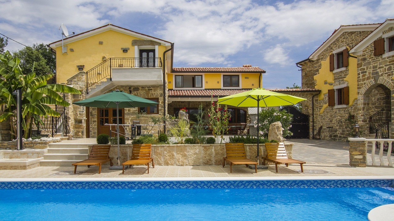 Photo of Outdoor in Pican