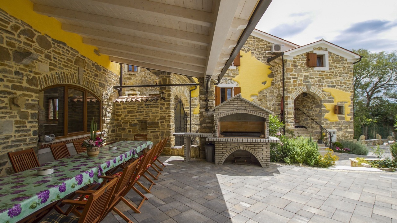 Photo of Outdoor in Pican