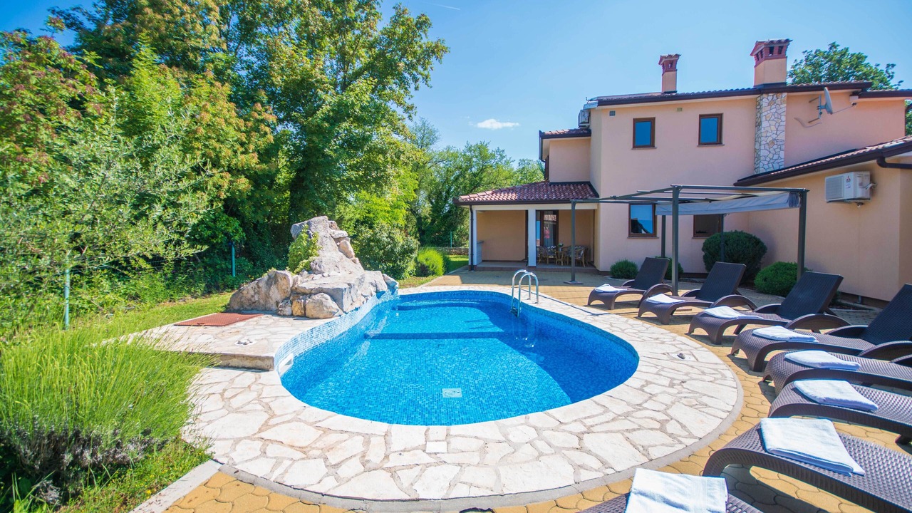 Photo of Outdoor in Topid