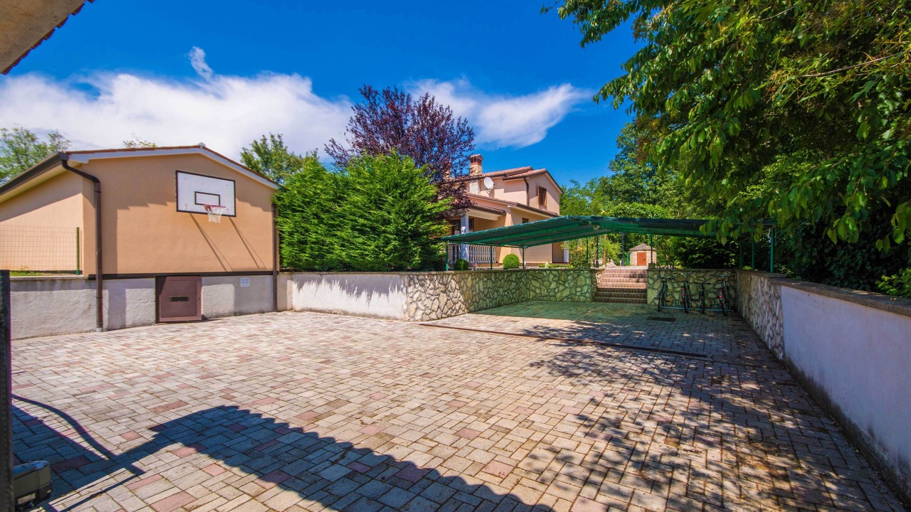 Photo of Outdoor in Topid