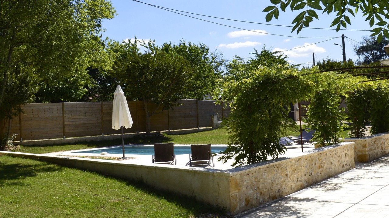 Photo of Outdoor in Cours-de-Pile