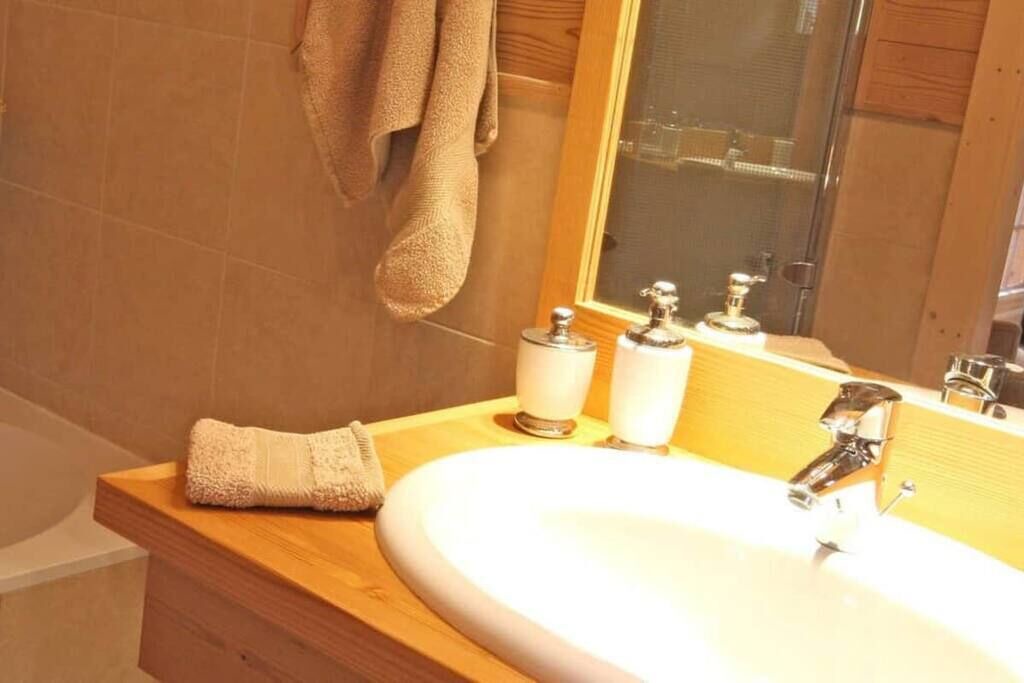 Photo of Bathroom in Saint-Jean-dʼAulps