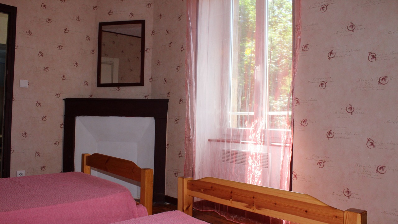 Photo of Bedroom in Brousse-le-Chateau