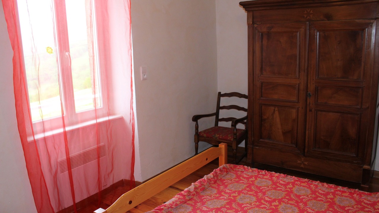 Photo of Bedroom in Brousse-le-Chateau