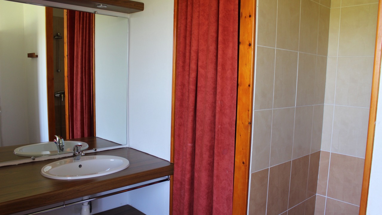 Photo of Bathroom in Brousse-le-Chateau