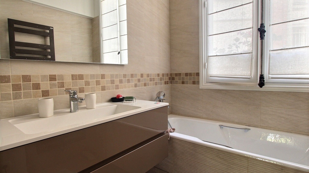 Photo of Bathroom in Quartier de la Monnaie